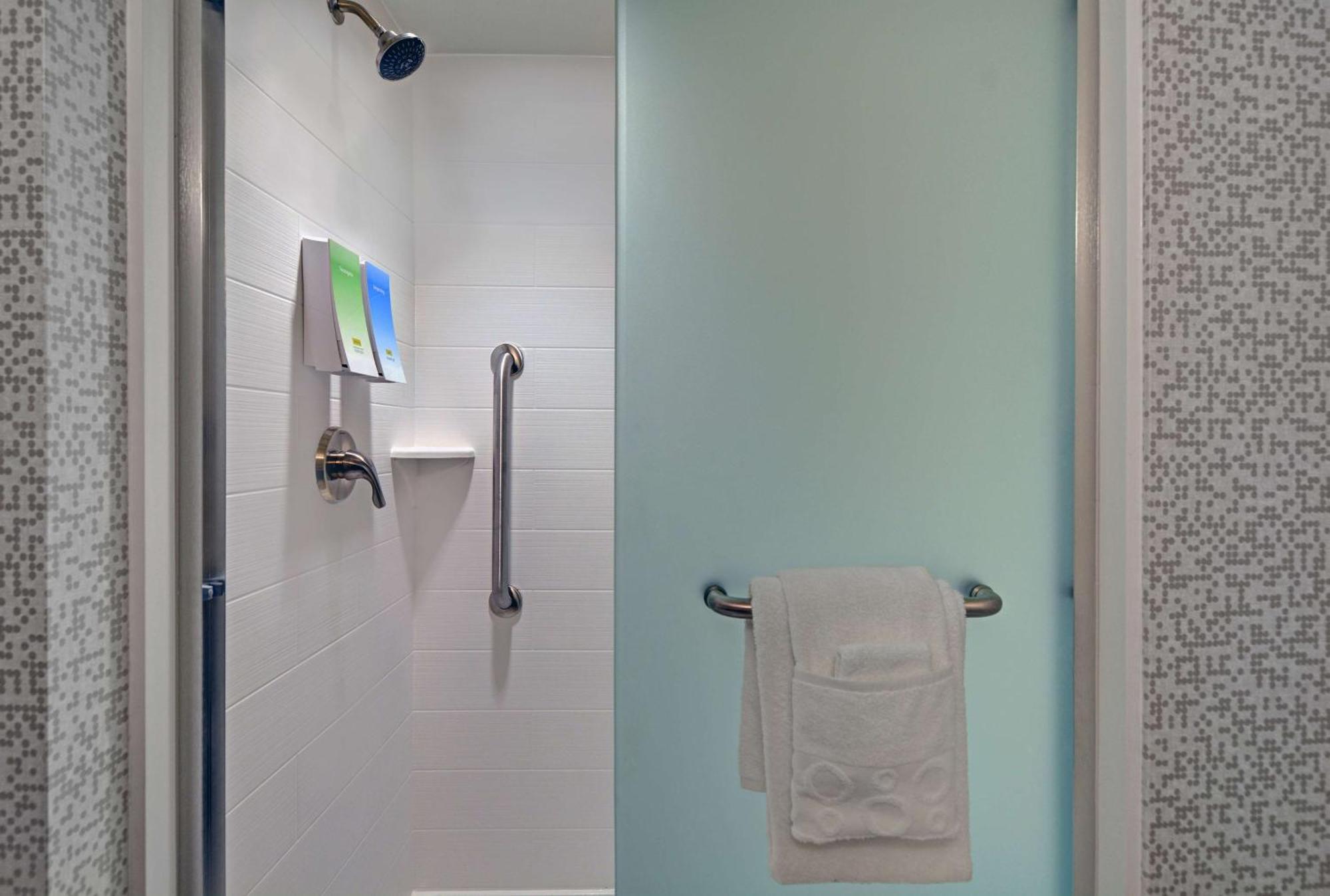 Home2 Suites By Hilton Largo, Fl Buitenkant foto